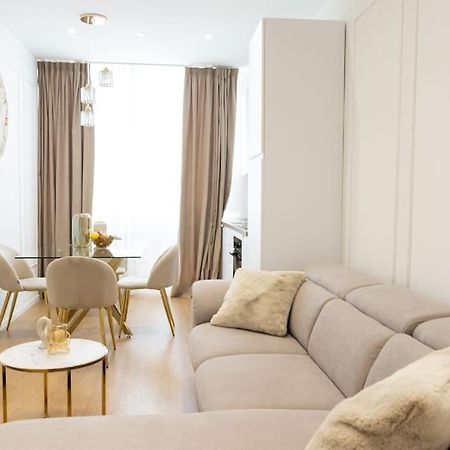 We Home - Prada Luxury Suites ミラノ エクステリア 写真